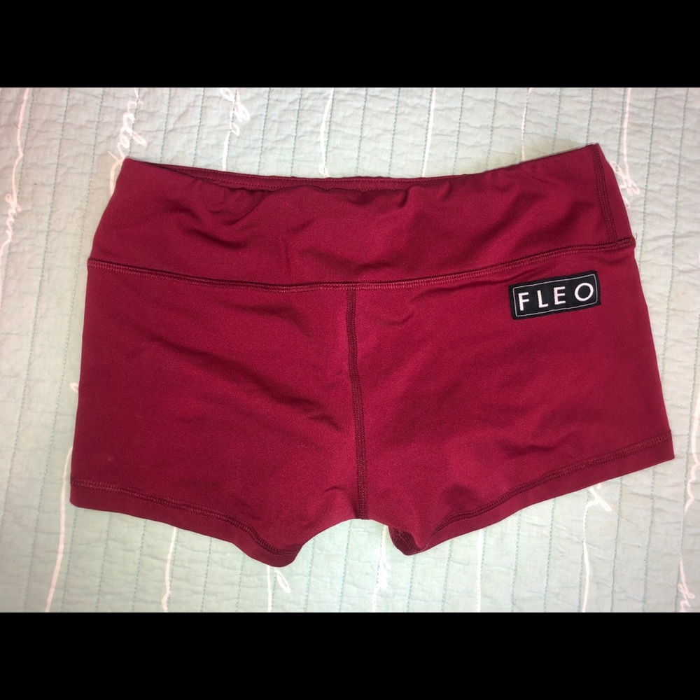 Deep red Fleo shorts ORIGINAL STYLE size M